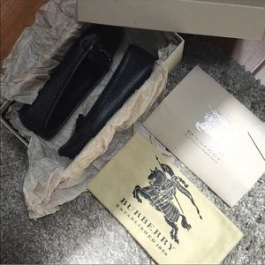 Burberry flats driving shoes